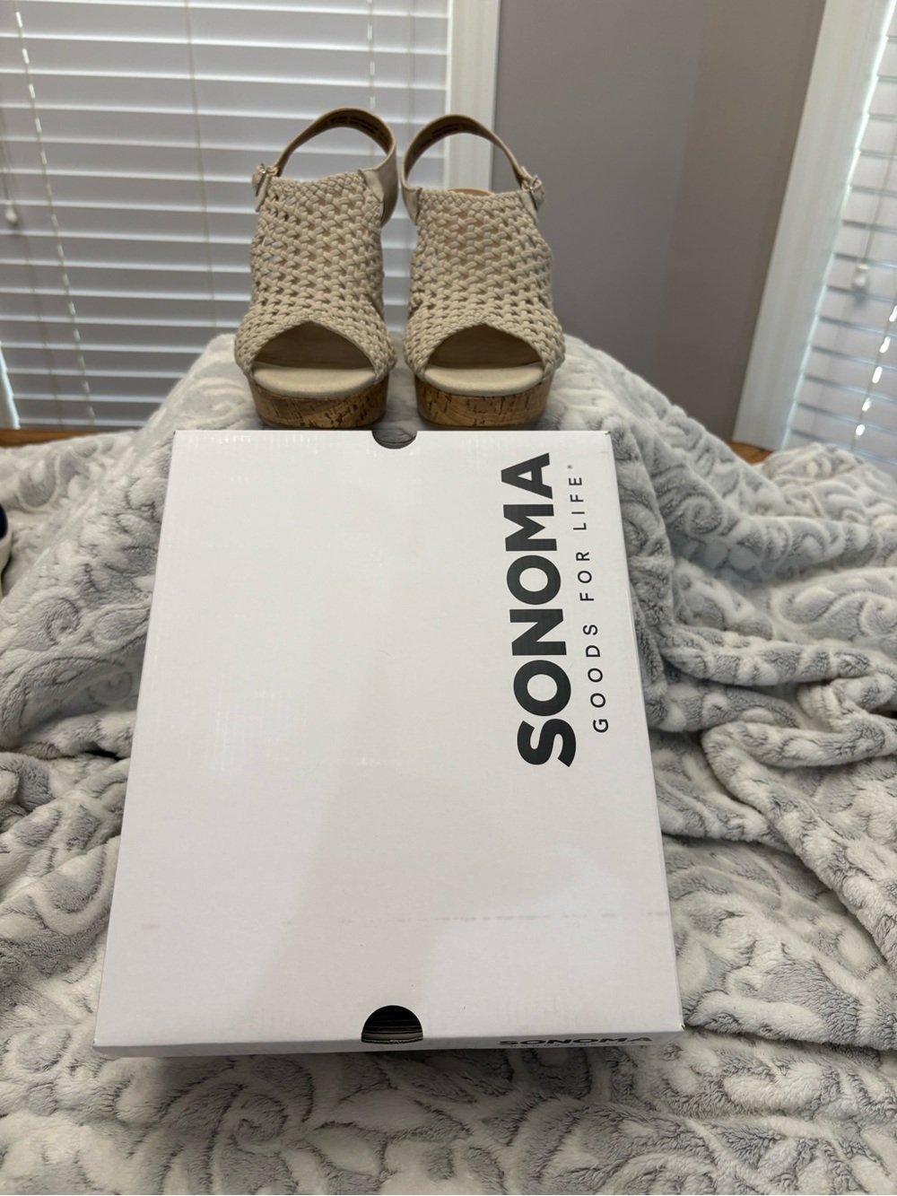 Sonoma Crochet Wedge Sandals in Beige New in Box size 9.5
